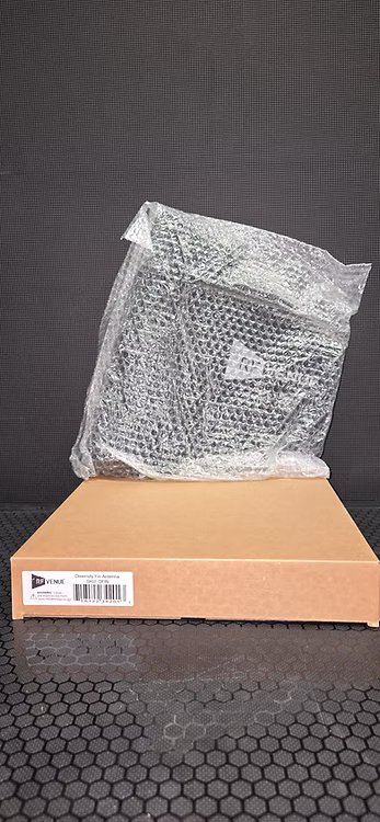 RF Venue Diversity Fin Antenna (B-Stock)